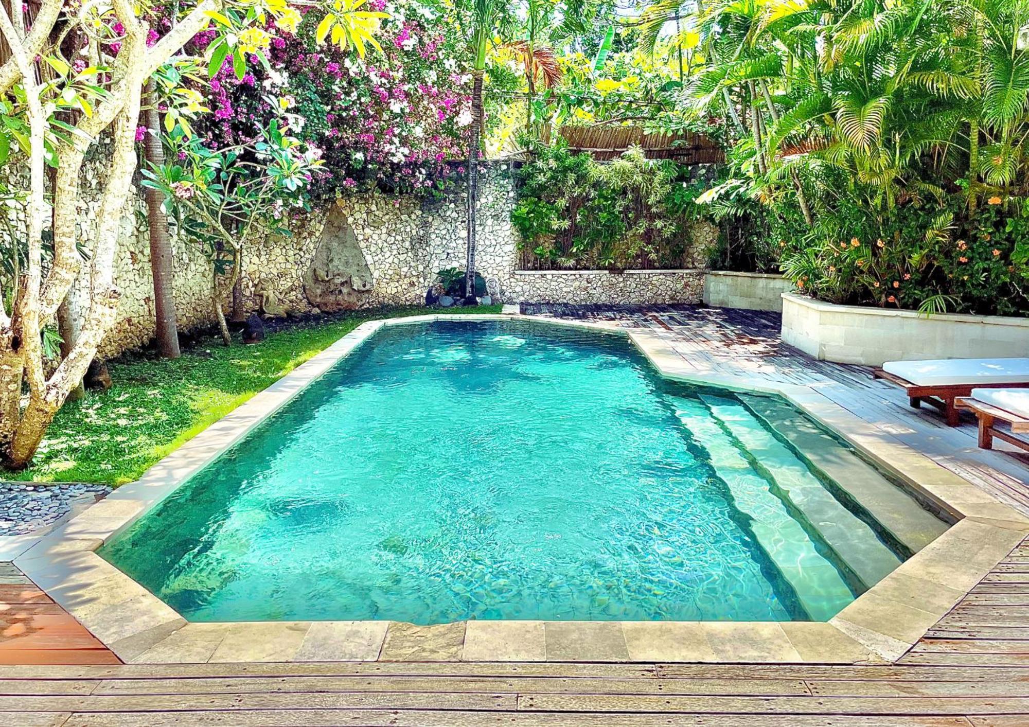 Villa Kubu Seminyak Luaran gambar